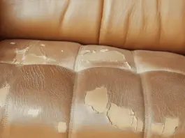 Dein Kunstleder sofa blättert ab? Wir zeigen dir was du tun kannst!